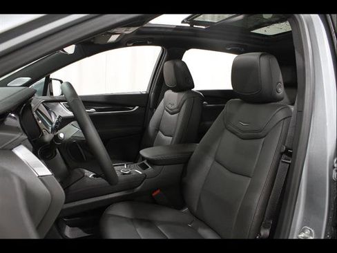 New 2026 Cadillac XT5 Premium Luxury w/ Driver Assist Package image 5