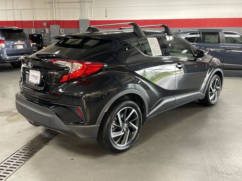 Used 2022 Toyota C-HR Limited FWD image 10