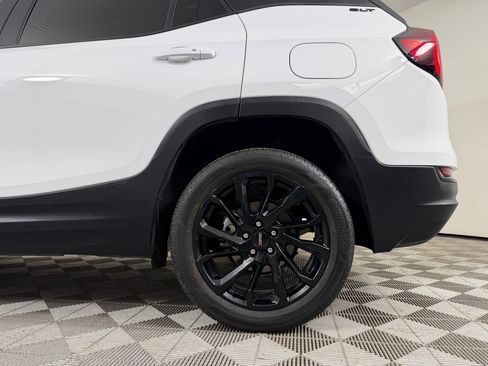 Used 2024 GMC Terrain SLT w/ Elevation Edition AWD/4WD image 27