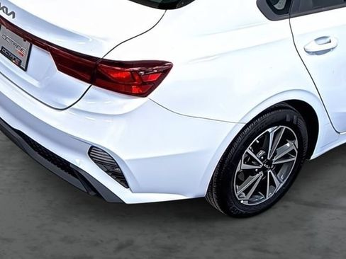 Used 2024 Kia Forte LXS FWD image 13