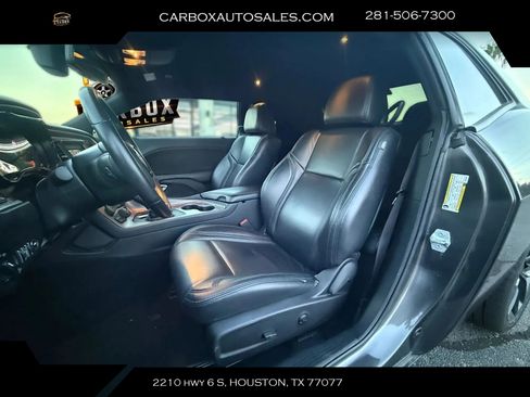 Used 2023 Dodge Challenger SXT w/ Blacktop Package RWD image 15