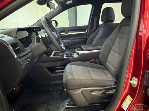 Used 2025 GMC Terrain Elevation AWD/4WD image 9