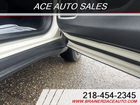Used 2018 Jeep Compass Latitude w/ Popular Equipment Group AWD/4WD image 10