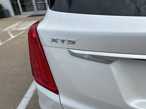 Used 2019 Cadillac XT5 Luxury image 14