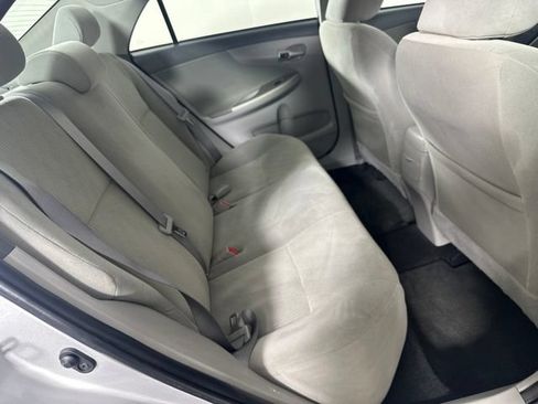 Used 2010 Toyota Corolla LE FWD image 25