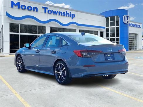 Used 2024 Honda Civic Touring image 4