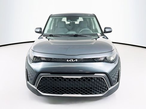 Used 2025 Kia Soul LX w/ LX Technology Package image 2