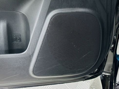 Used 2020 Lexus GX 460 Premium w/ Premium Package image 17