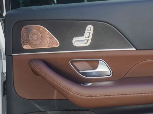 Used 2024 Mercedes-Benz GLS 450 4MATIC image 63