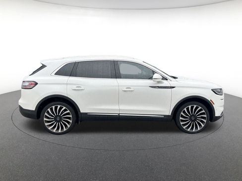 Used 2023 Lincoln Nautilus Black Label w/ Class II Trailer Tow Package AWD/4WD image 8