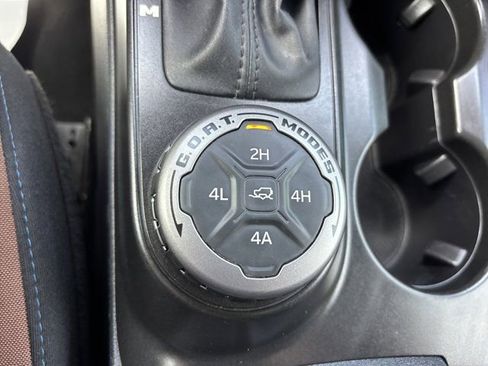 Used 2022 Ford Bronco Outer Banks w/ Sasquatch Package AWD/4WD image 37