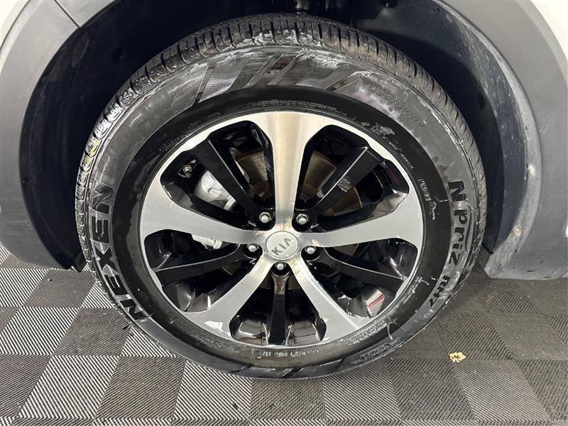 Used 2018 Kia Sorento EX AWD/4WD image 32