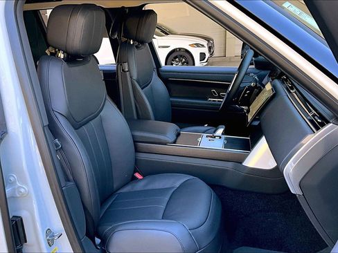 New 2026 Land Rover Range Rover SE image 6