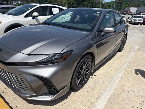 Used 2025 Toyota Camry XSE FWD image 3