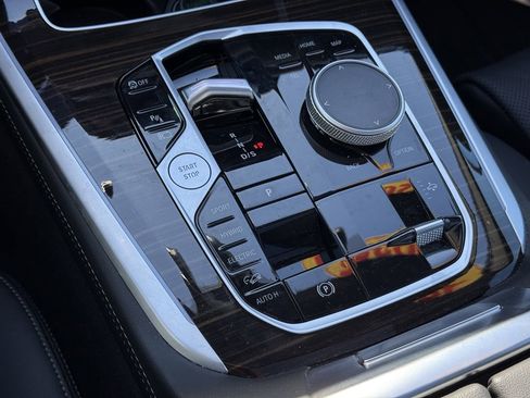 Used 2025 BMW X5 xDrive50e w/ Premium Package image 30