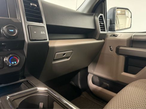 Used 2018 Ford F150 XLT w/ Equipment Group 302A Luxury AWD/4WD image 19