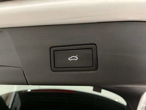 Used 2022 Volkswagen ID.4 Pro S RWD image 11