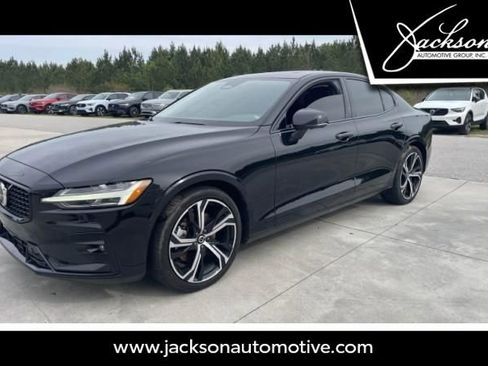 Used 2025 Volvo S60 B5 Plus image 1