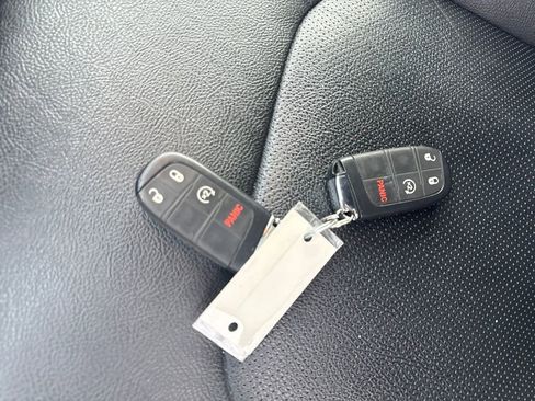 Used 2021 Jeep Compass 80th Special Edition image 30