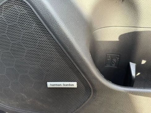 Used 2018 Subaru Outback 2.5i Limited image 17