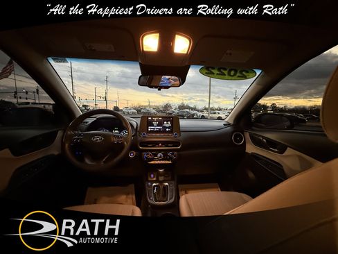 Used 2022 Hyundai Kona SEL image 18