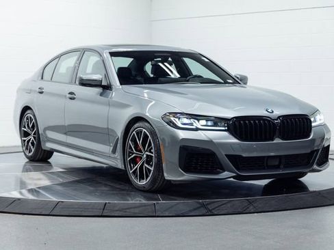 Used 2023 BMW M550i xDrive w/ Executive Package image 4