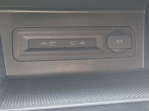 Certified 2023 Volkswagen Atlas Cross Sport SE w/ Panoramic Sunroof Package FWD image 25