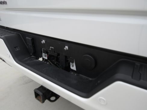 Used 2023 Chevrolet Silverado 1500 High Country w/ High Country Premium Package image 13