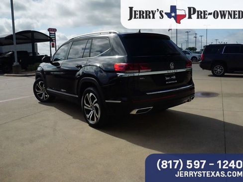Used 2023 Volkswagen Atlas SEL AWD/4WD image 2
