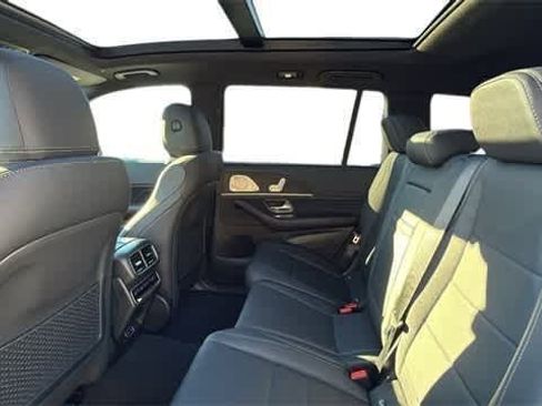 Certified 2025 Mercedes-Benz GLS 450 4MATIC image 5