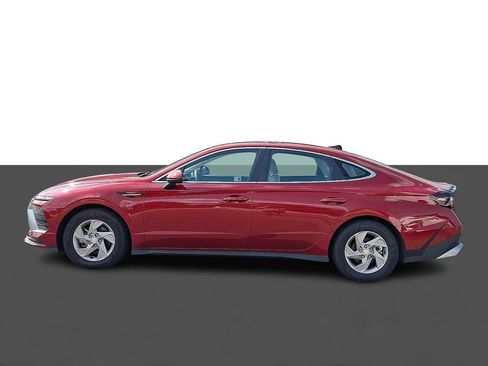 Used 2025 Hyundai Sonata SE FWD image 4