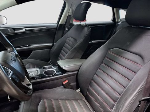 Used 2013 Ford Fusion SE FWD image 16