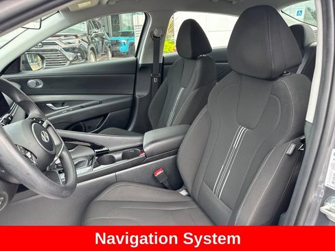 Used 2024 Hyundai Elantra Blue FWD image 12