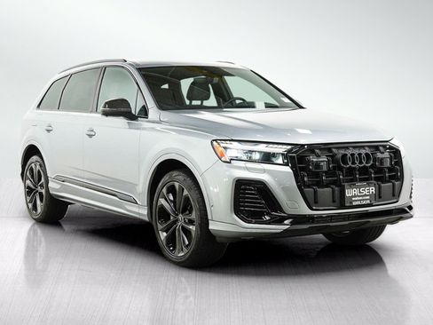 Used 2025 Audi Q7 3.0T Prestige AWD/4WD image 7