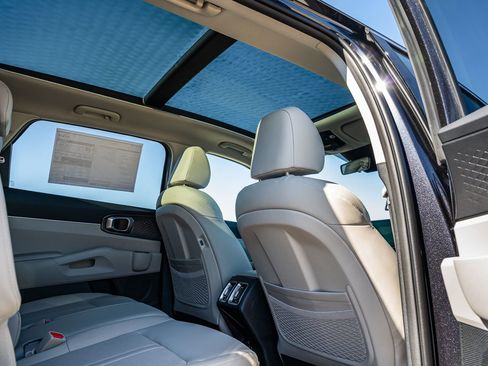 New 2026 Kia Sorento S w/ S Panoramic Sunroof Package image 10