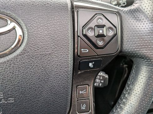 Used 2023 Toyota 4Runner TRD Off-Road Premium w/ Off Road Premium Plus Package AWD/4WD image 15