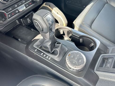 New 2026 Ford Bronco Badlands AWD/4WD image 18