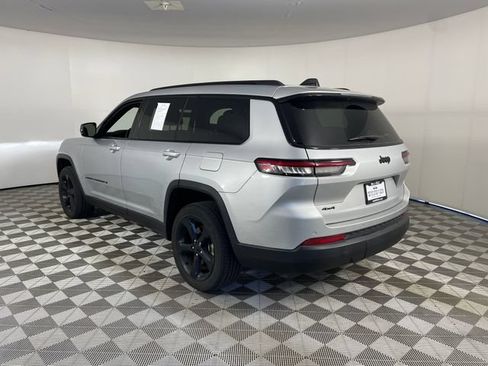 Used 2024 Jeep Grand Cherokee L Altitude AWD/4WD image 13