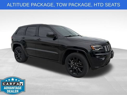 Used 2022 Jeep Grand Cherokee Laredo X AWD/4WD image 2