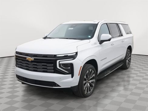New 2026 Chevrolet Suburban High Country w/ Sun And Tow Package image 8