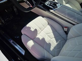 New 2026 BMW 740i w/ Premium Package RWD video 4