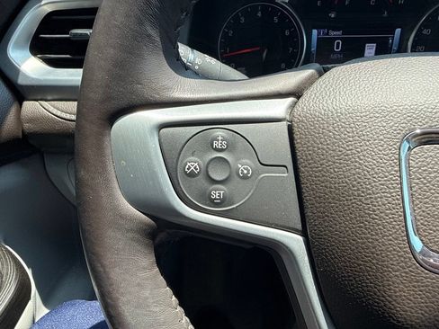 Used 2017 GMC Acadia SLT FWD image 24