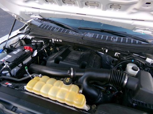 Used 2019 Ford Expedition Max XLT image 21