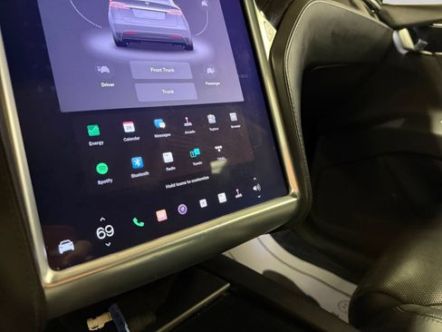 Used 2016 Tesla Model X 75D AWD/4WD image 32