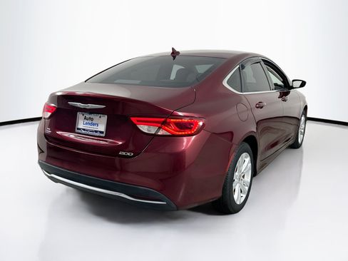 Used 2017 Chrysler 200 Limited Platinum w/ Comfort & Convenience Group FWD image 5
