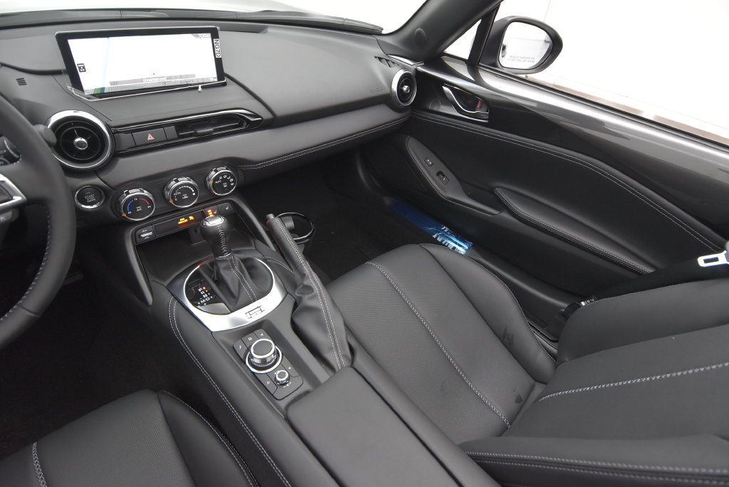 Used 2025 MAZDA MX-5 Miata RF Grand Touring RWD image 30