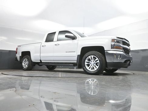 Used 2016 Chevrolet Silverado 1500 LT w/ All Star Edition AWD/4WD image 38