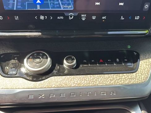 Used 2025 Ford Expedition Tremor AWD/4WD image 16