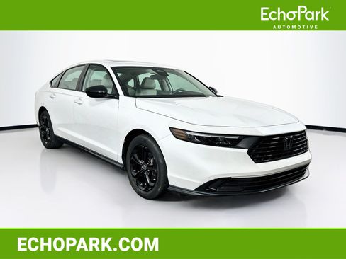Used 2025 Honda Accord SE image 1