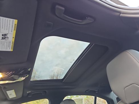 Used 2025 BMW 530i xDrive image 31